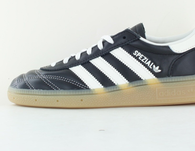 Adidas Spezial cuir noir blanc cassé