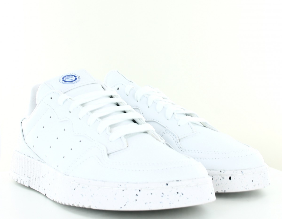 Adidas Supercourt clean classics blanc bleu speackle