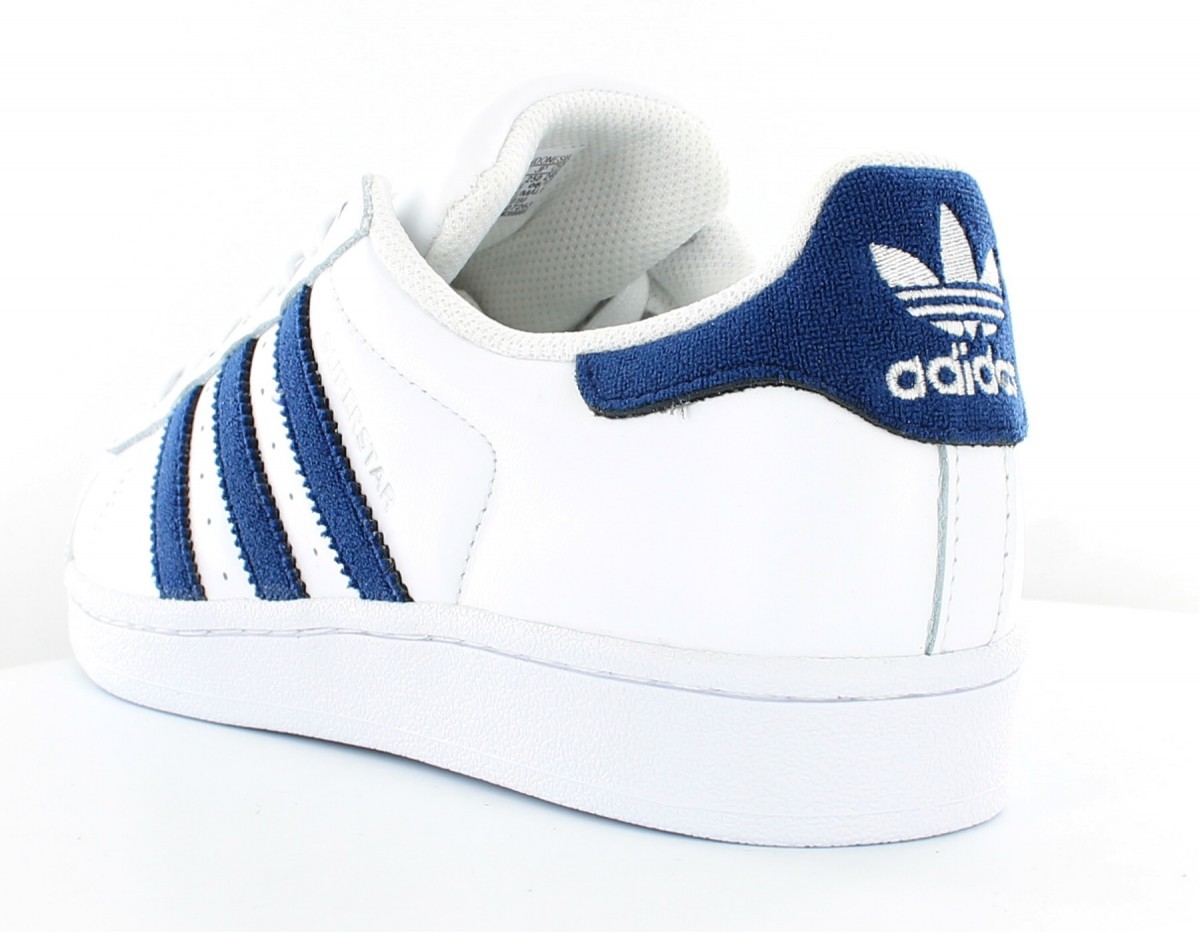 adidas superstar blanc et bleu marine