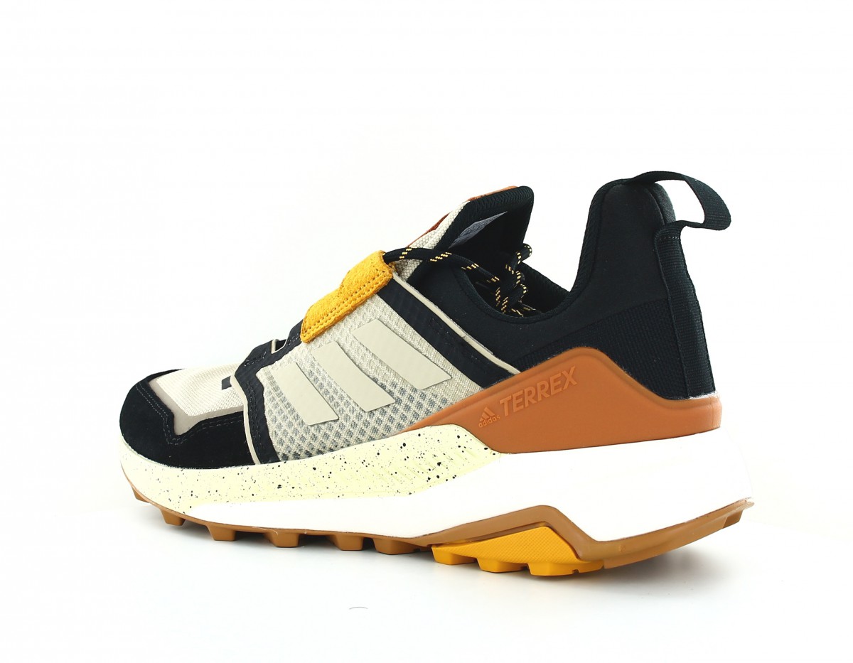 Adidas Terrex trailmaker blanc noir marron jaune