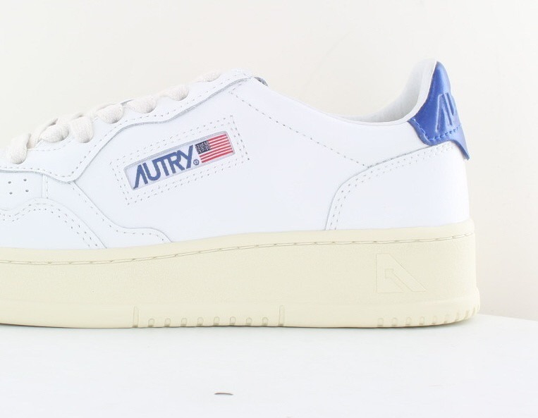 Autry Autry 01 cuir blanc bleu brillant