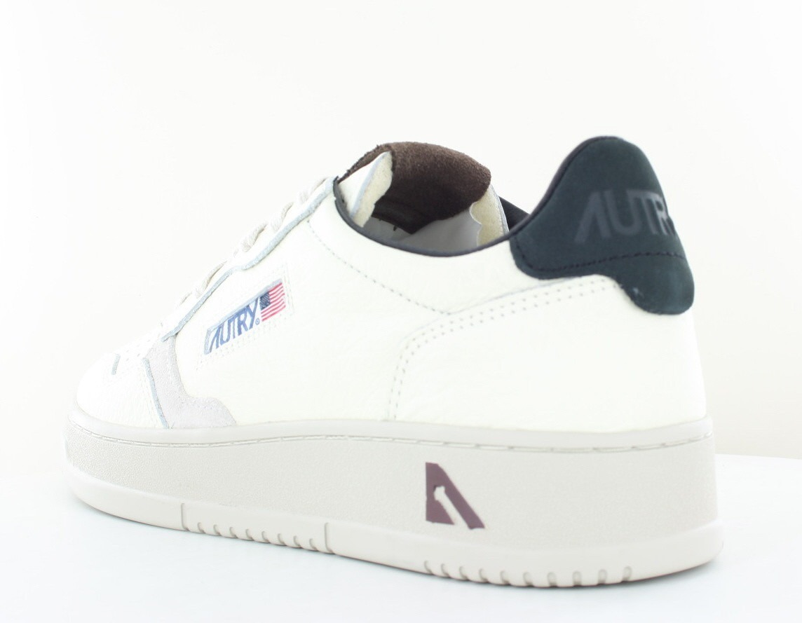 Autry Medalist cuir grainé blanc cassé noir beige