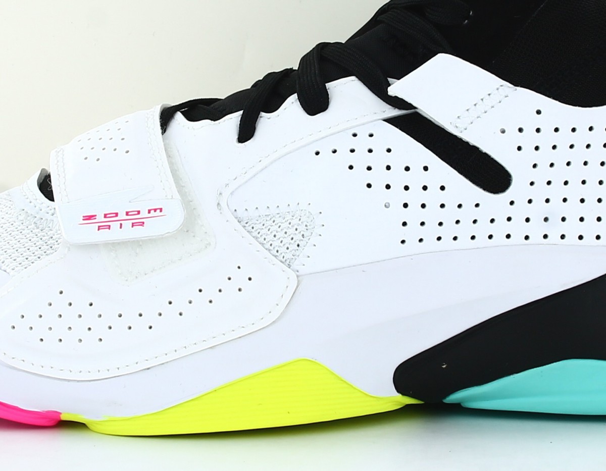 Jordan Zion 2 blanc noir jaune rose turquoise