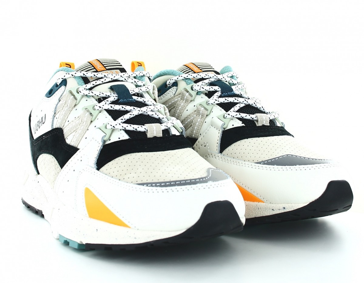 Karhu Fusion 2.0 blanc cassé noir orange beige