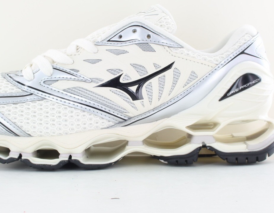 Mizuno Wave prophecy ls beige argent