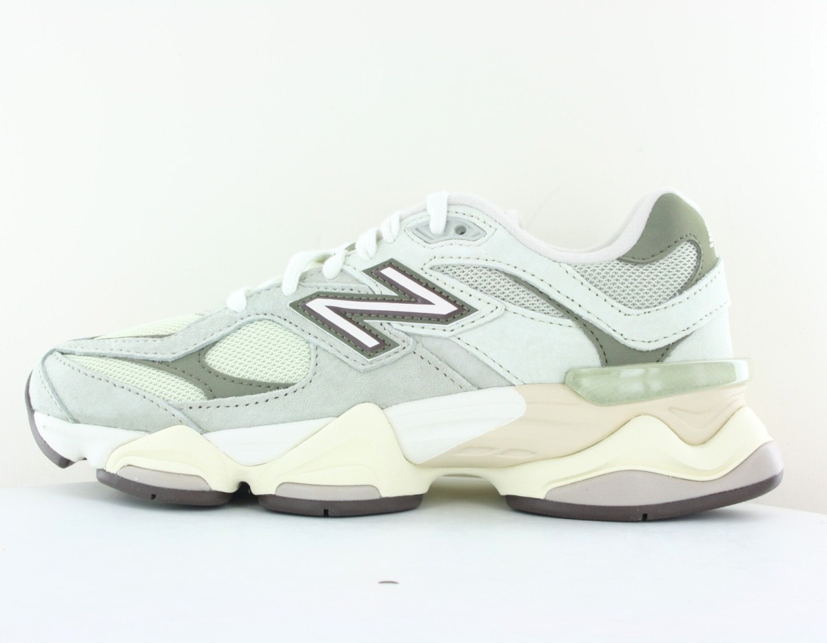 New Balance 9060 olivine