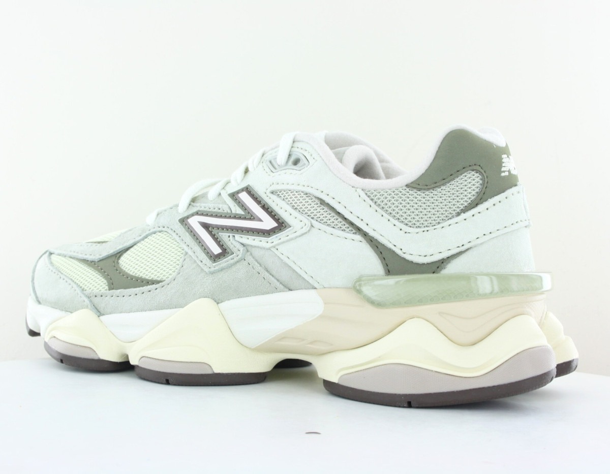 New Balance 9060 olivine