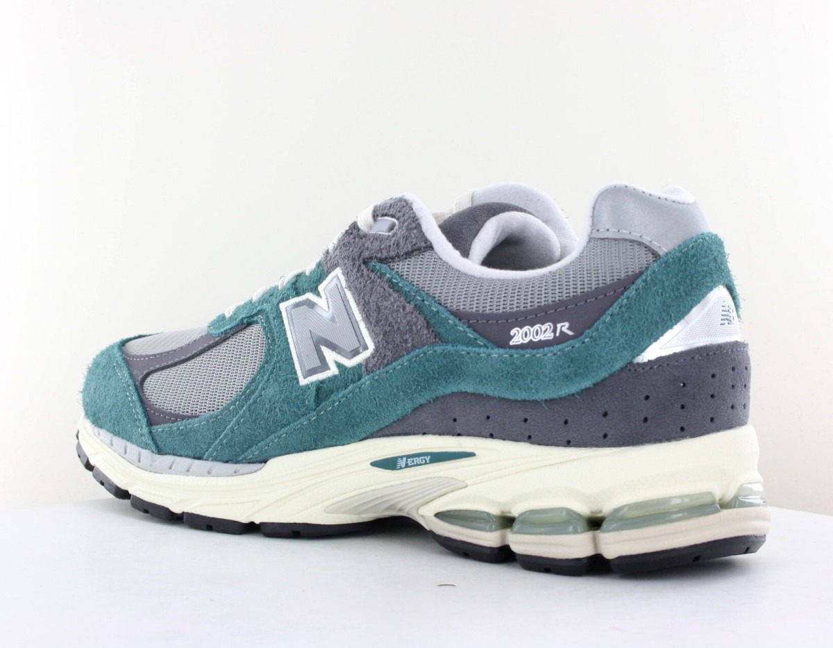 New Balance 2002R gris bleu prusse