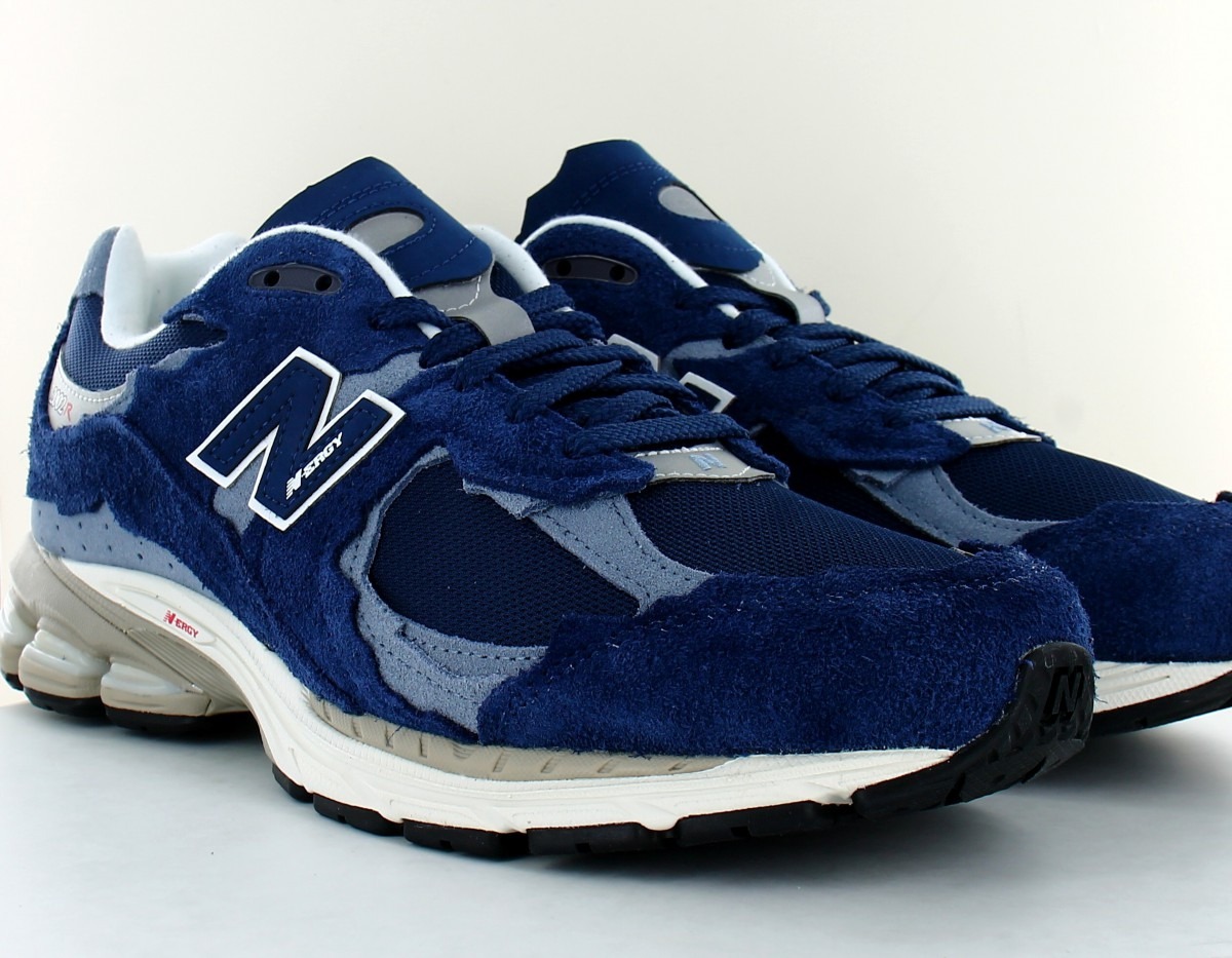 New Balance 2002R protection pack navy grey
