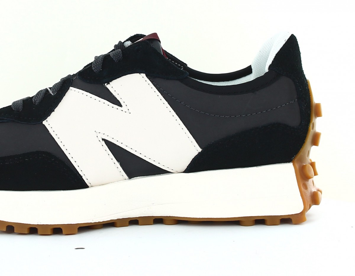 New Balance 327 noir blanc gomme