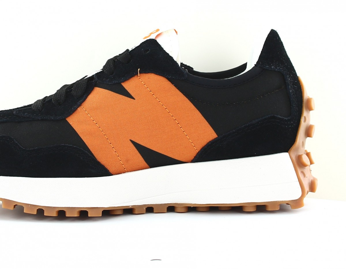 New Balance 327 noir orange gomme