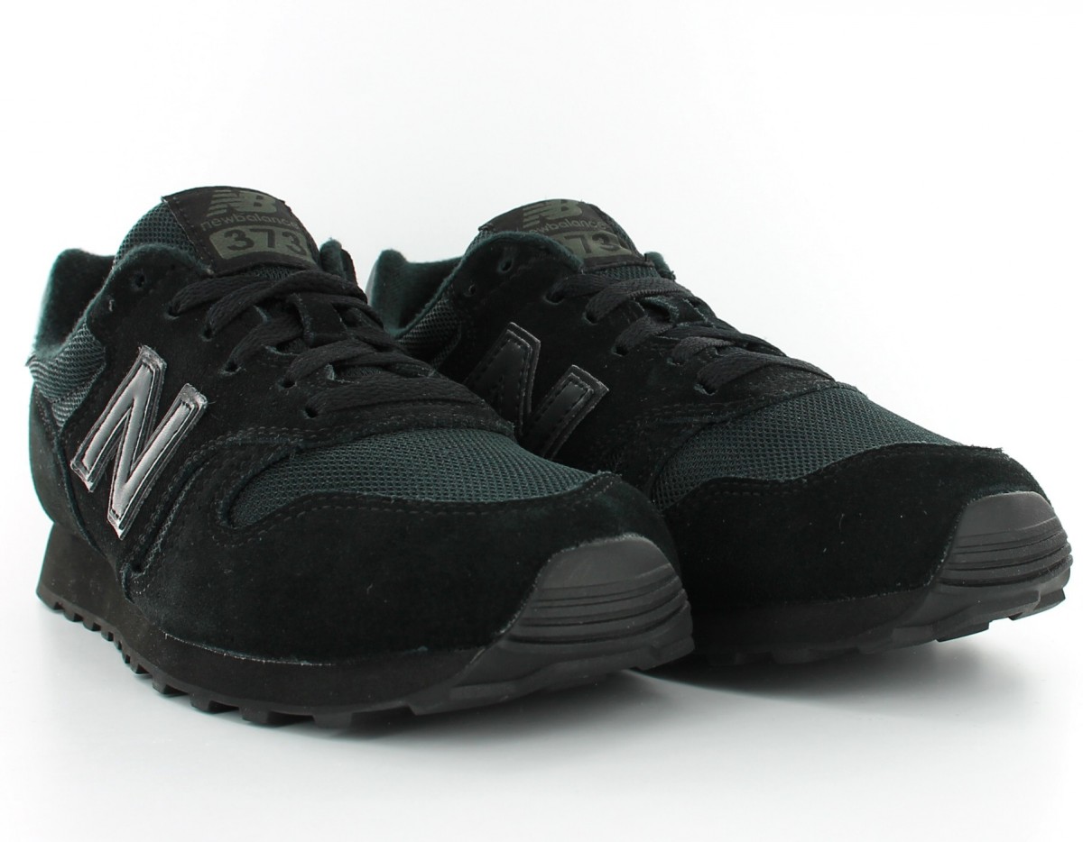 new balance 373 triple black