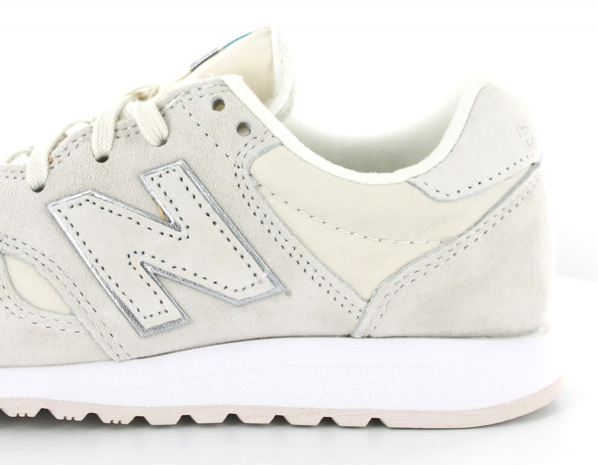 New Balance 520 Femme Suede Beige-Blanc