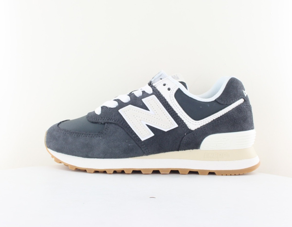 New Balance 574 femme bleu marine beige gomme