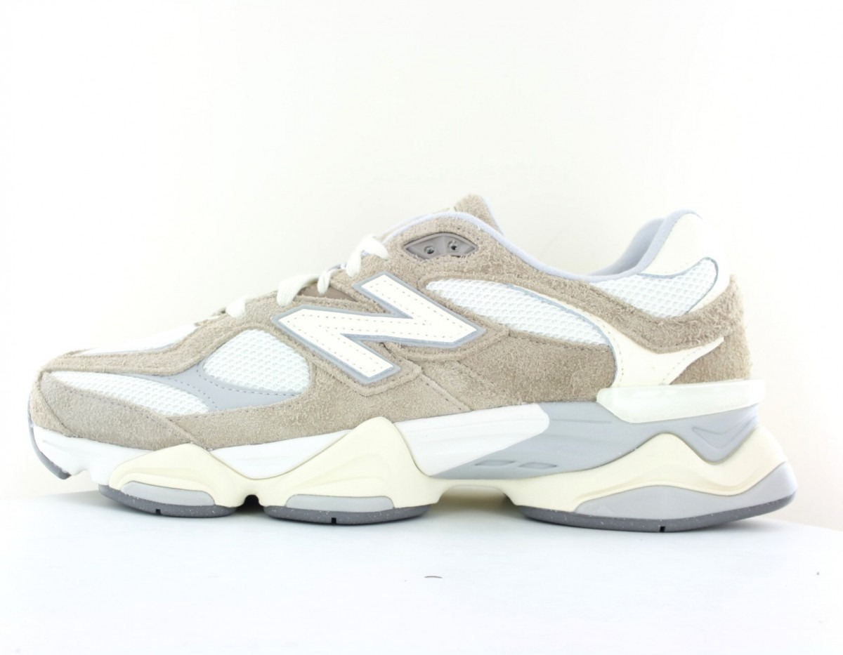 New Balance 9060 beige blanc gris