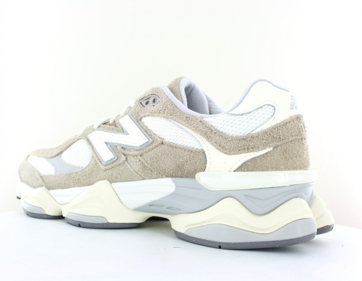 New Balance 9060 beige blanc gris