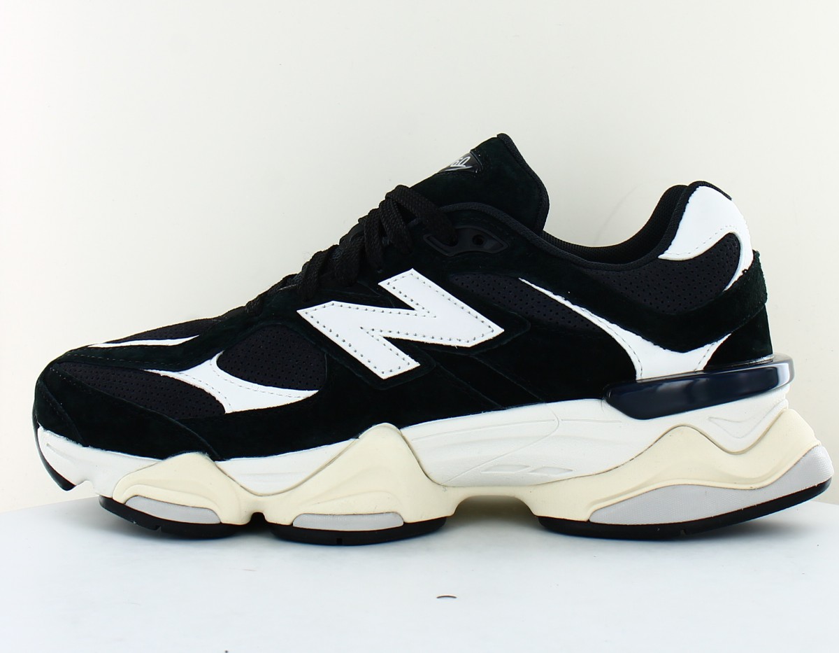 New Balance 9060 noir blanc