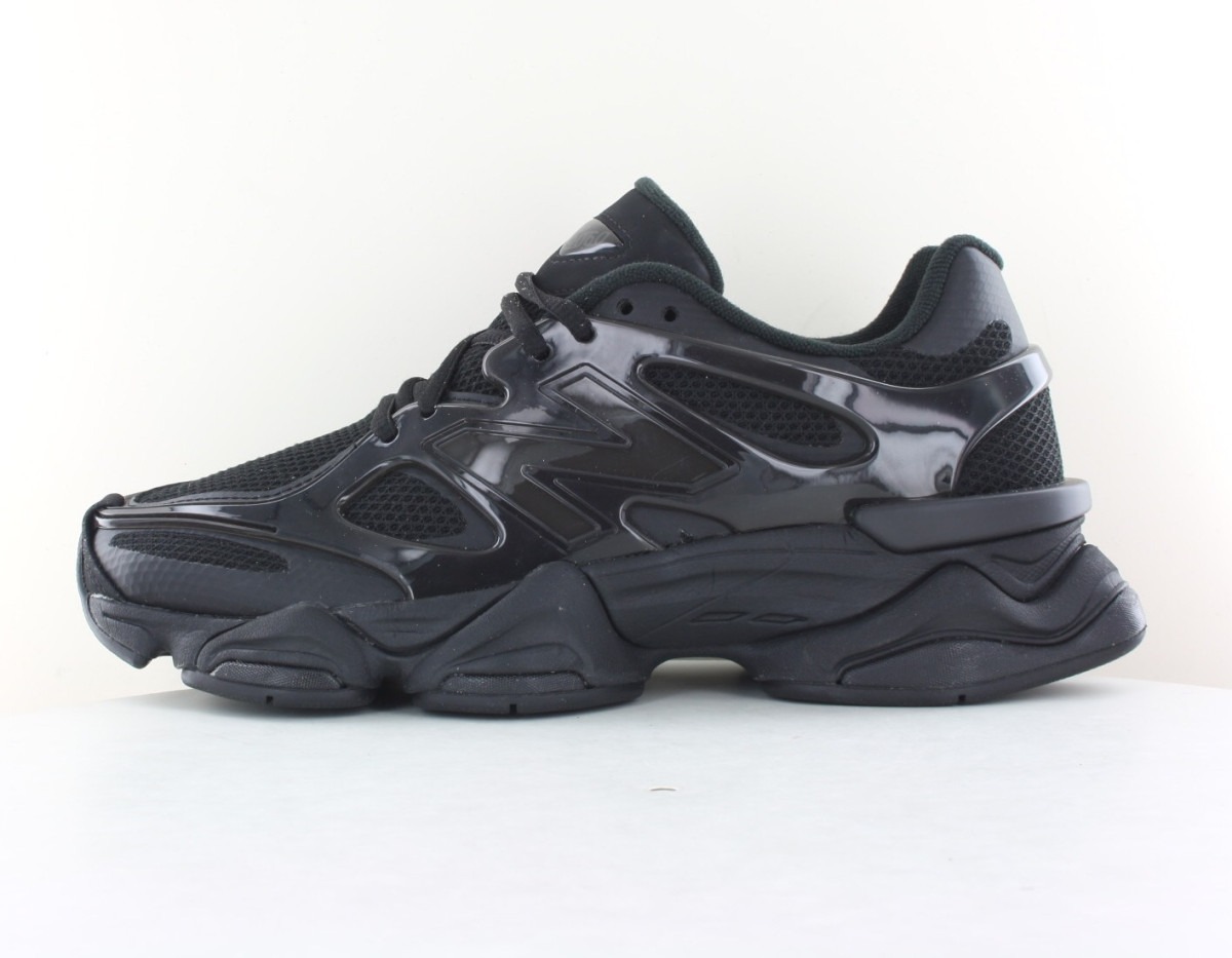 New Balance 9060 noir verni