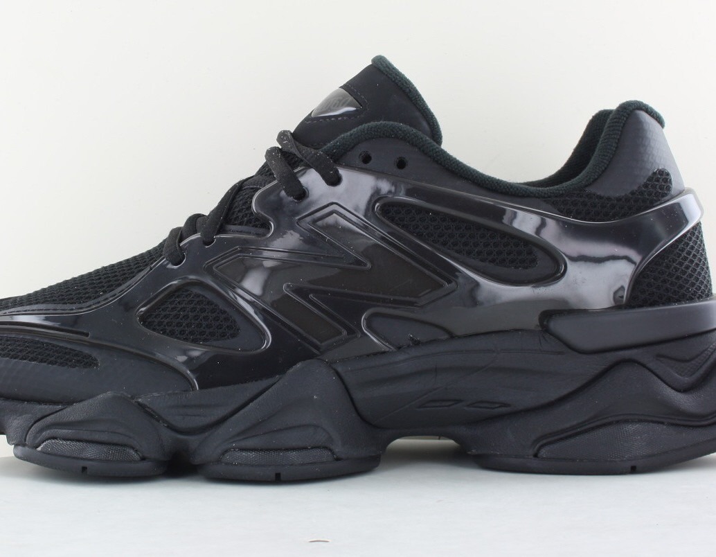 New Balance 9060 noir verni