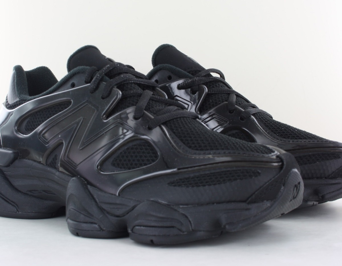 New Balance 9060 noir verni