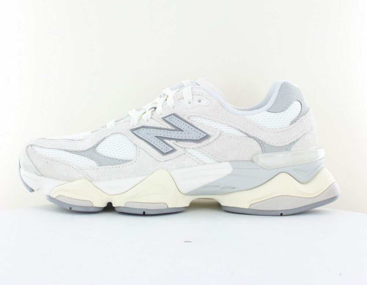 New Balance 9060 sea salt rain cloud