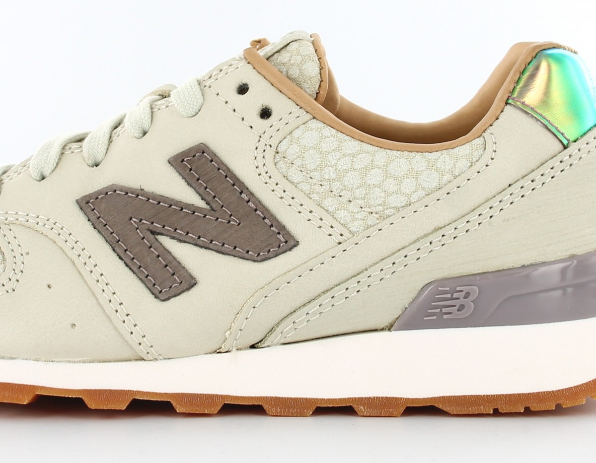 New Balance 996 GFR women Powder/Beige