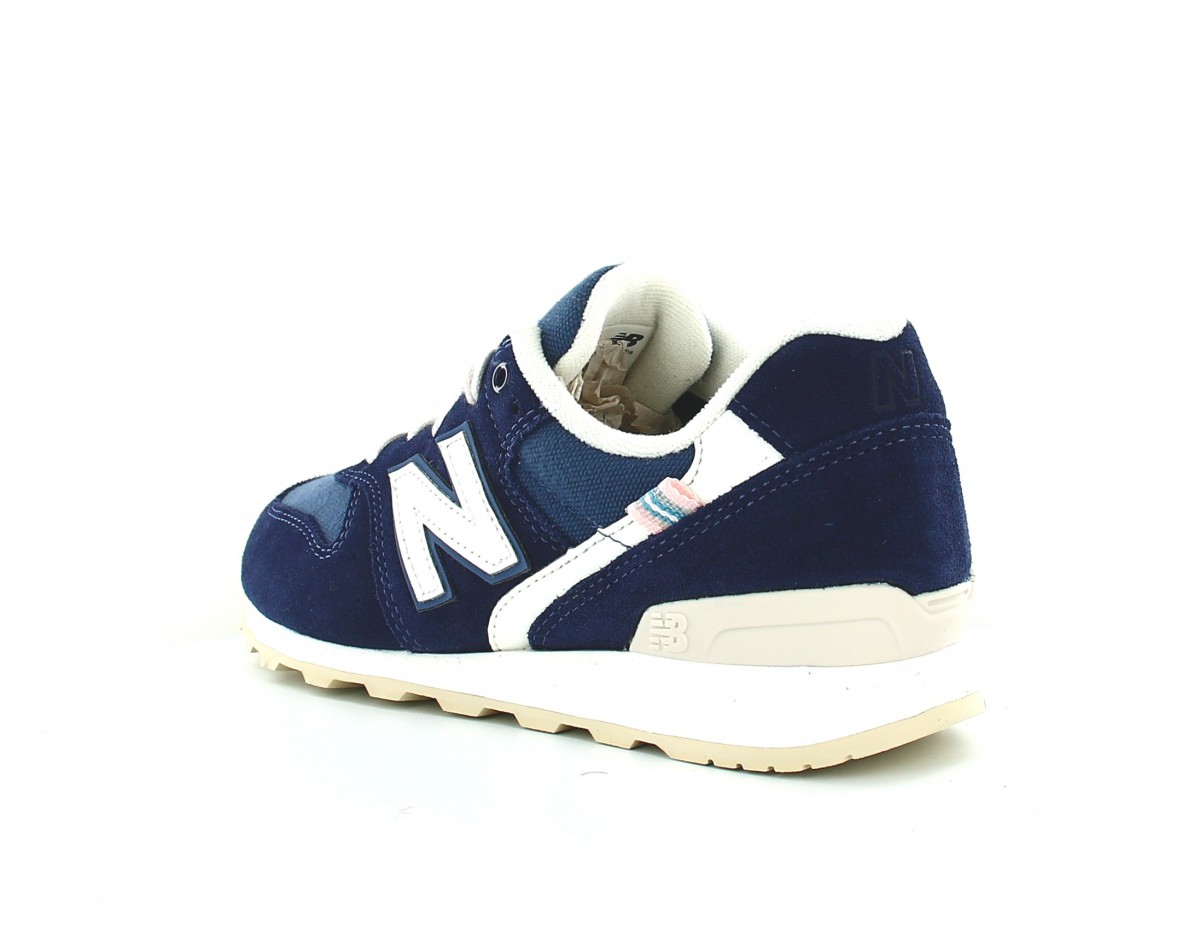 New Balance 996 suede femme bleu marine beige rose