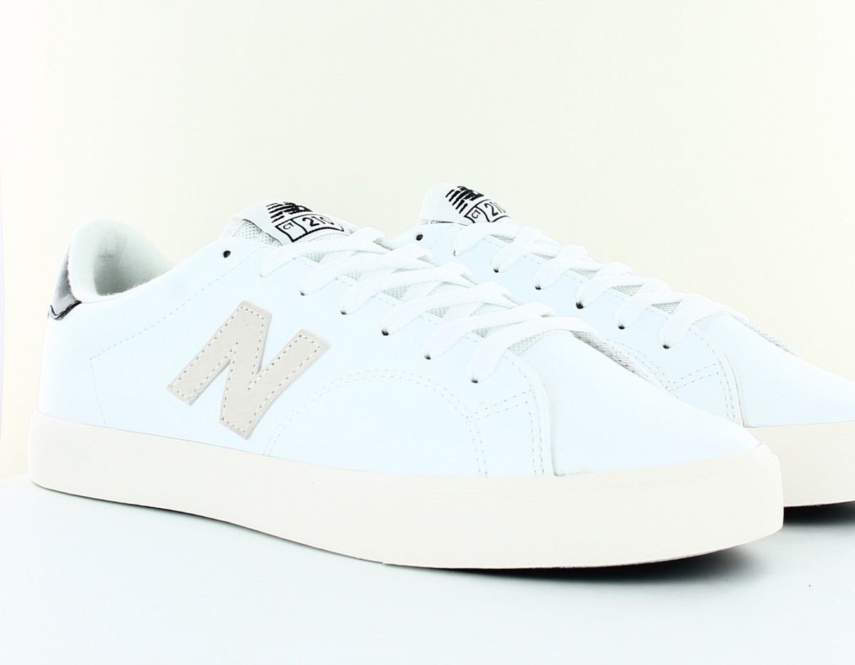 New Balance CT 210 blanc noir beige