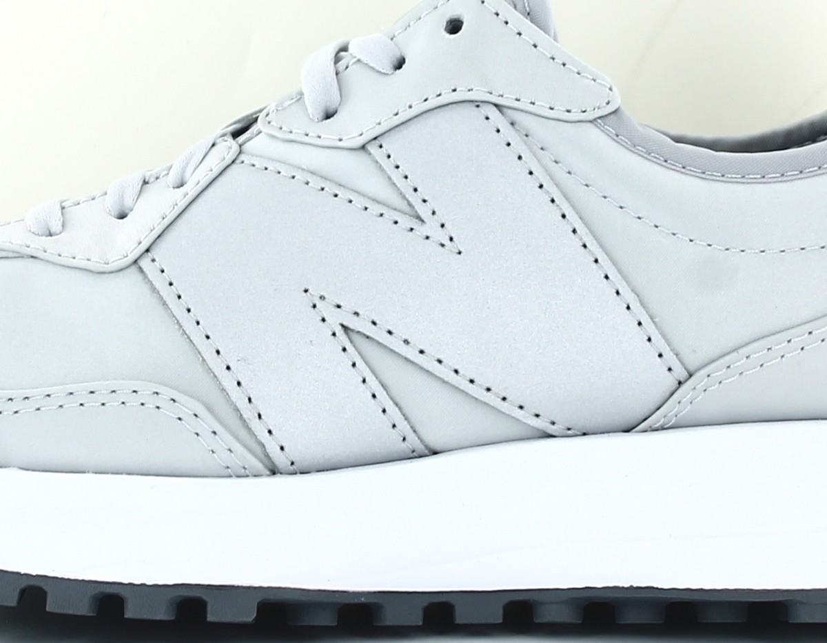 New Balance 327 argent gris blanc