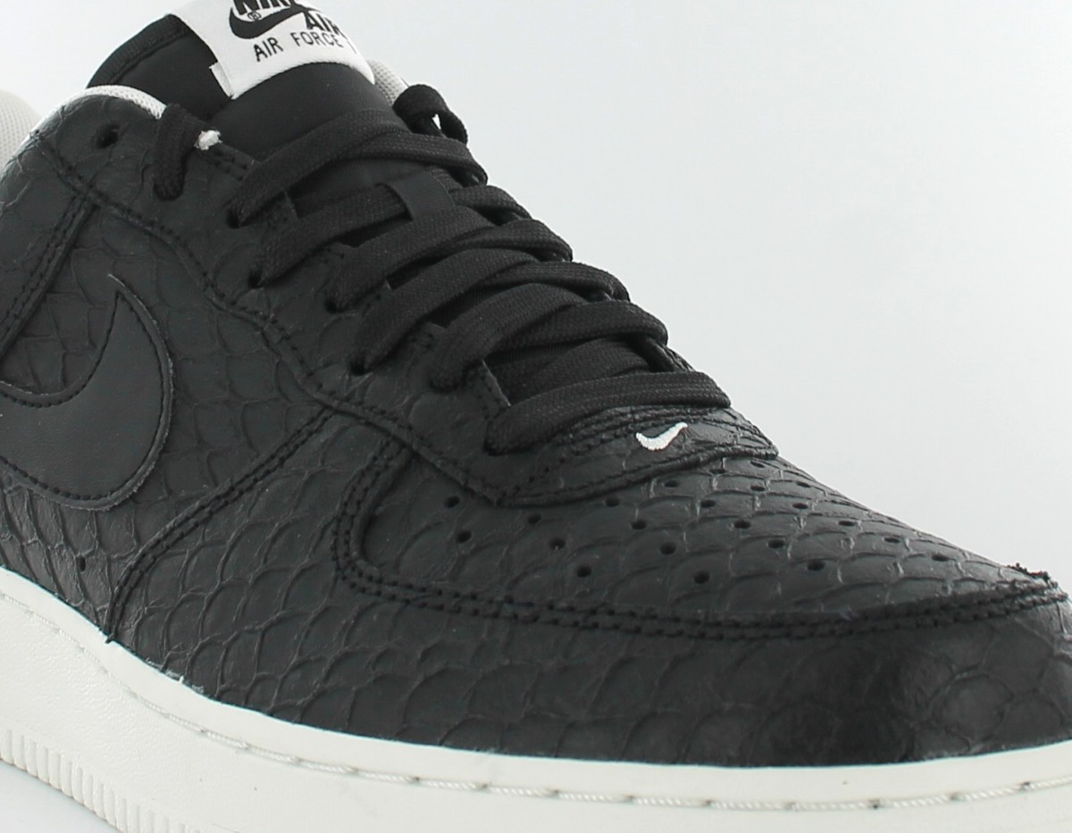 nike air force 1 07 lv8 blanche et noir