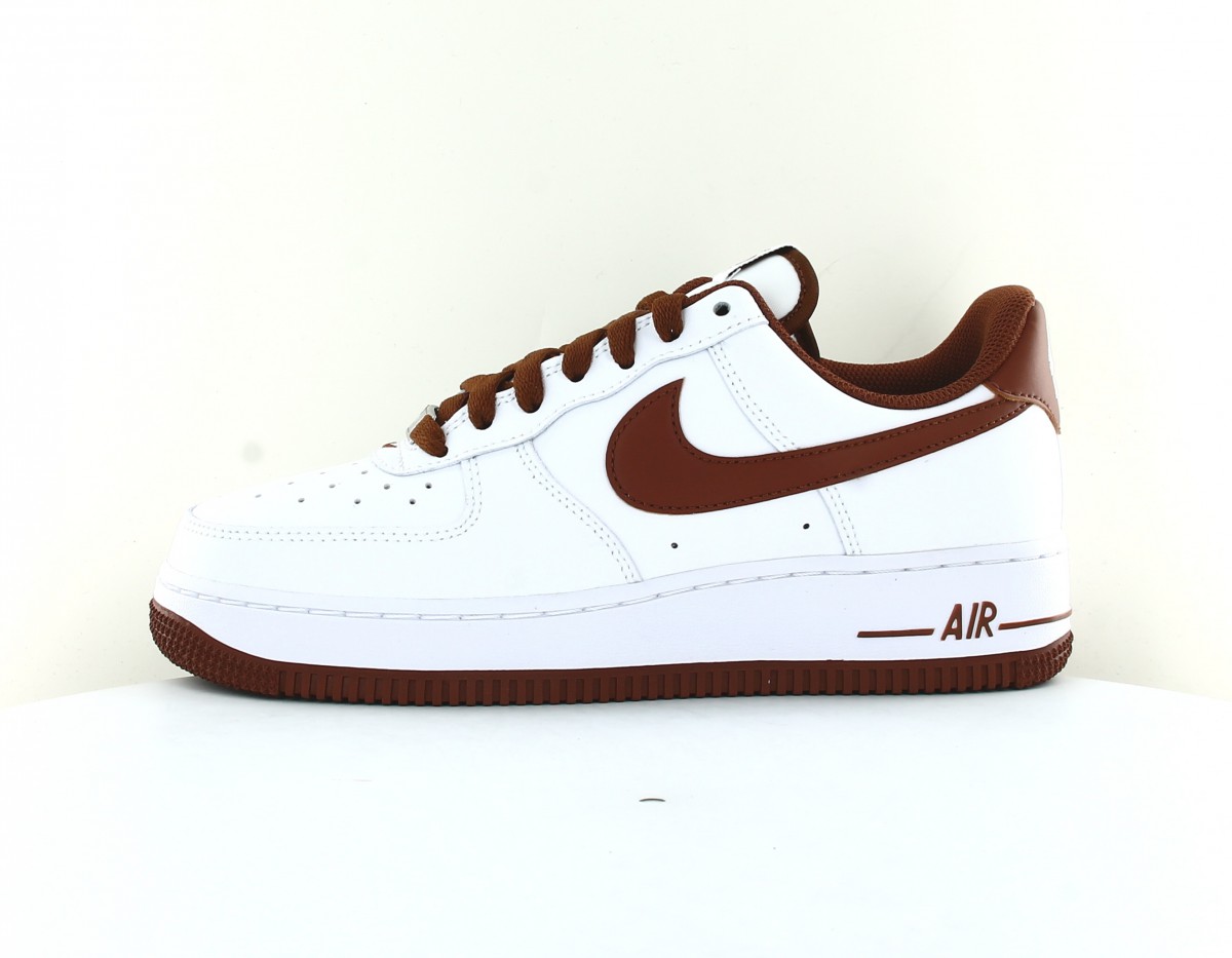 Nike Air Force 1 '07 blanc marron