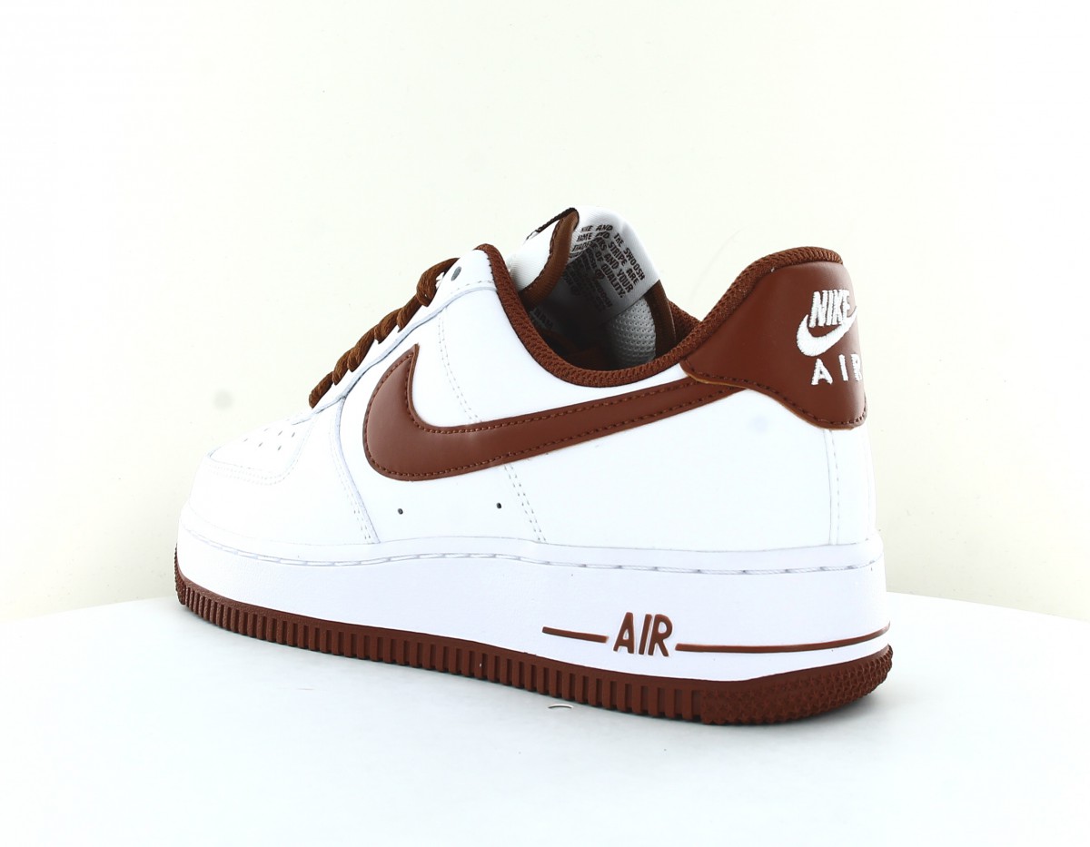 Nike Air Force 1 '07 blanc marron