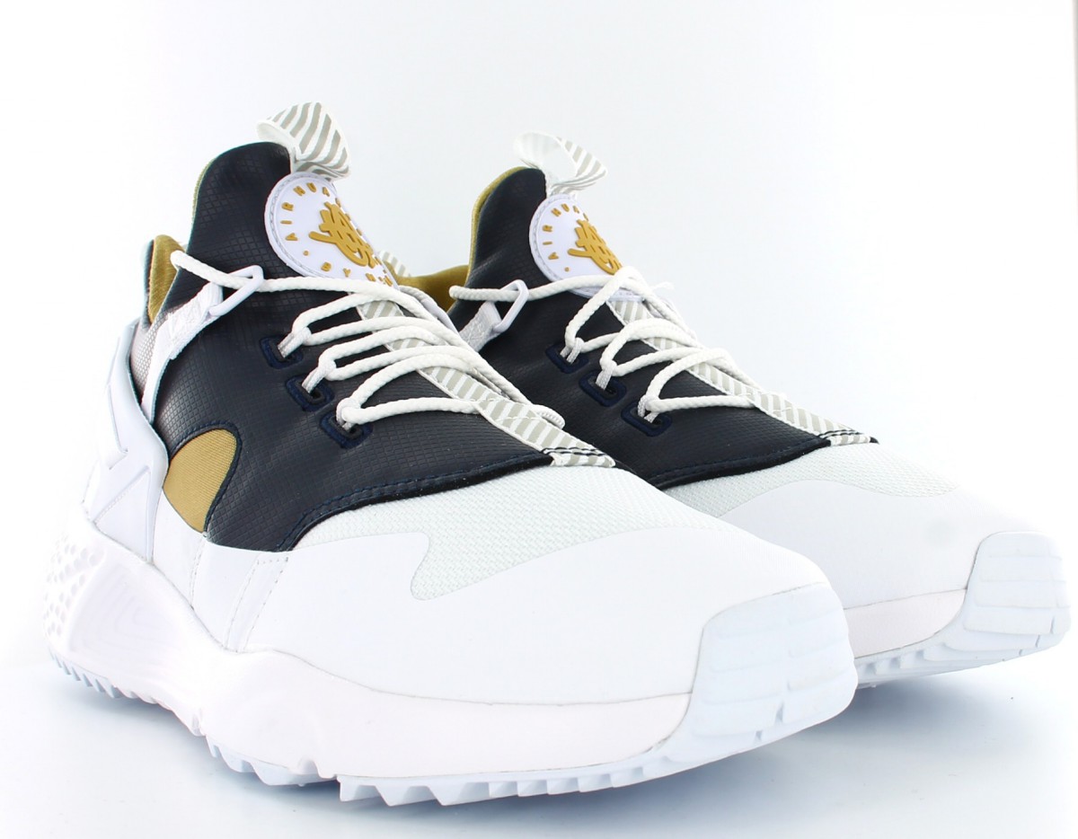 Nike Air huarache utility premium White/Metallic gold-dark obsidian