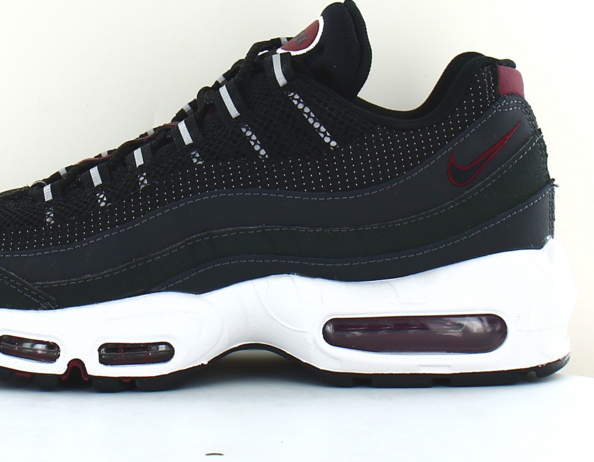 Nike Air max 95 essential noir blanc bordaux