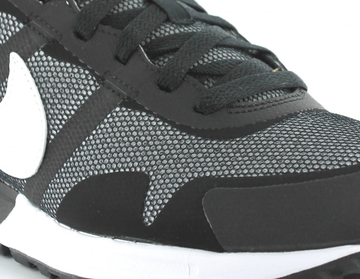 Nike Pegasus 83/30 NOIR/BLANC