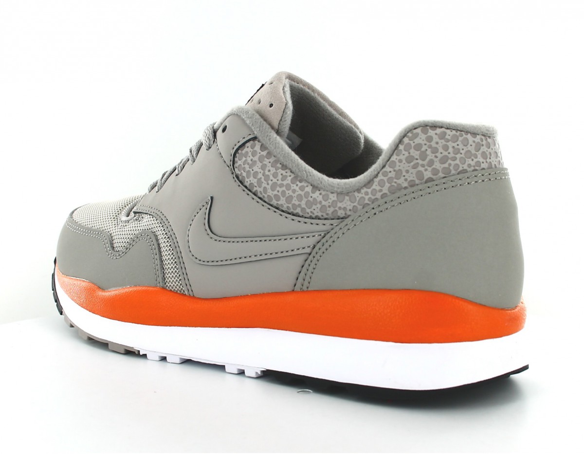 Nike Air Safari cobblestone-grey brown