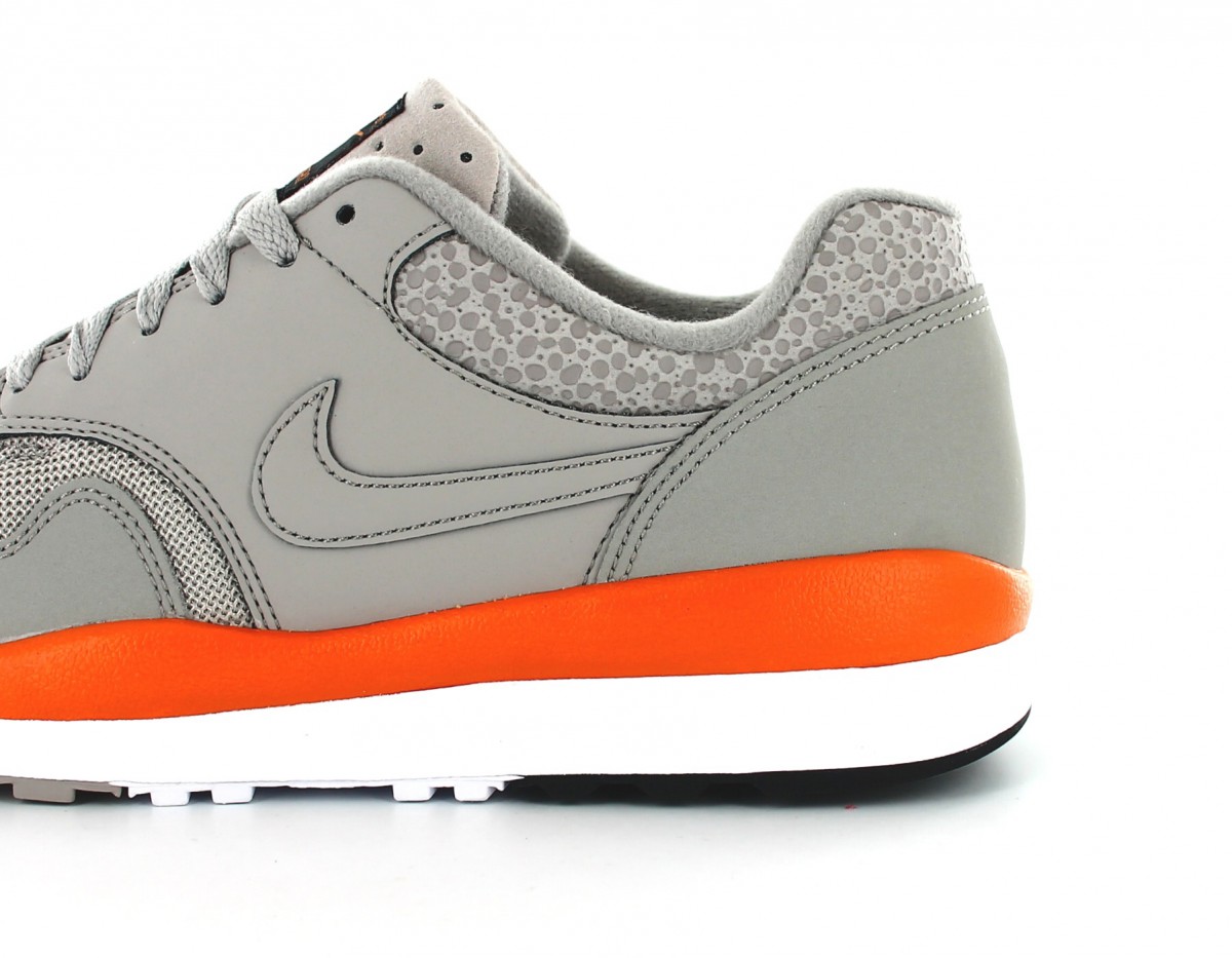 Nike Air Safari cobblestone-grey brown