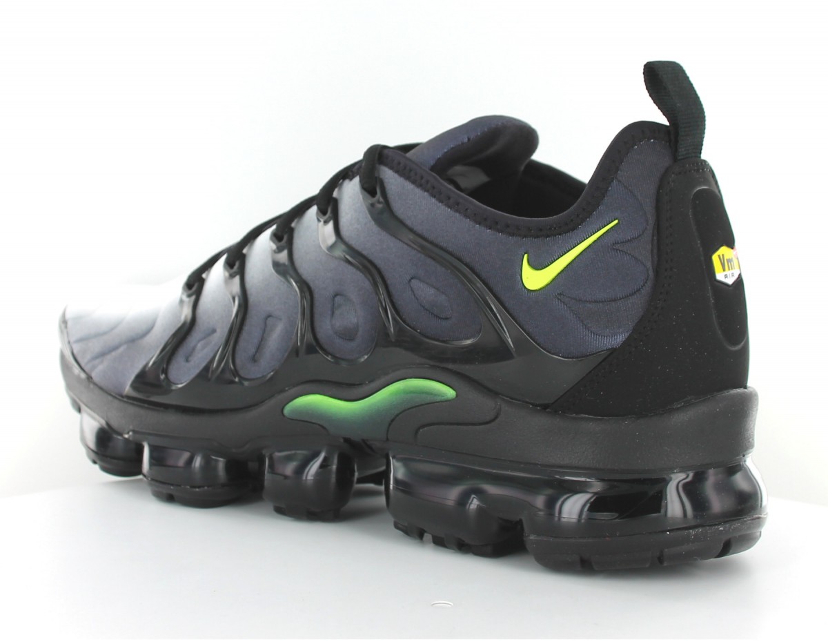 Nike Air Vapormax Plus black-volt-white