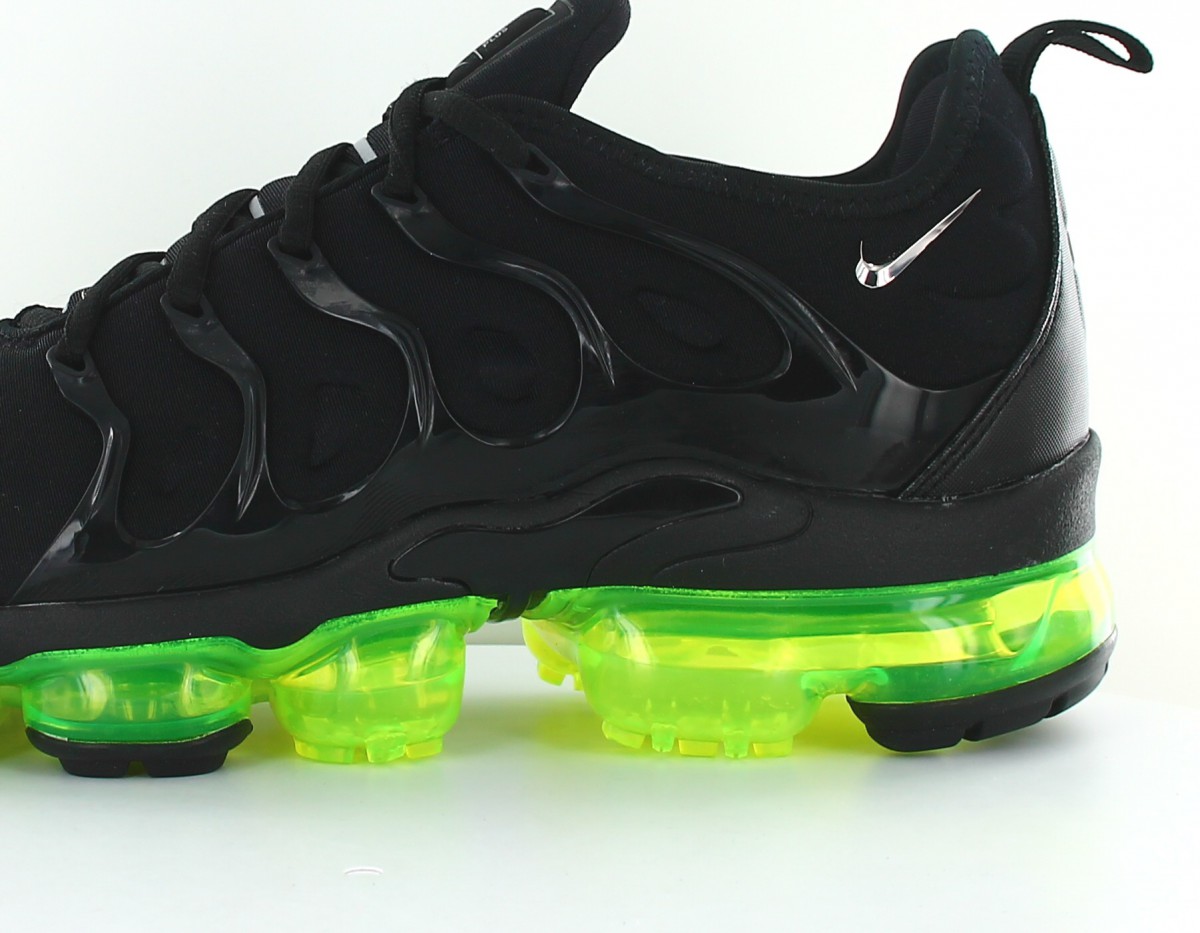 Nike Air Vapormax Plus noir vert volt