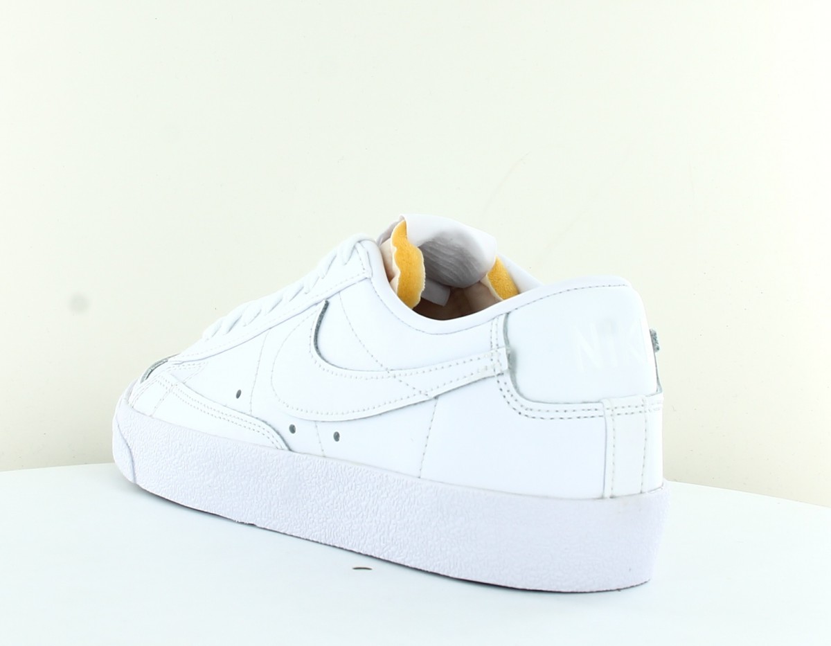Nike Blazer low '77 blanc blanc