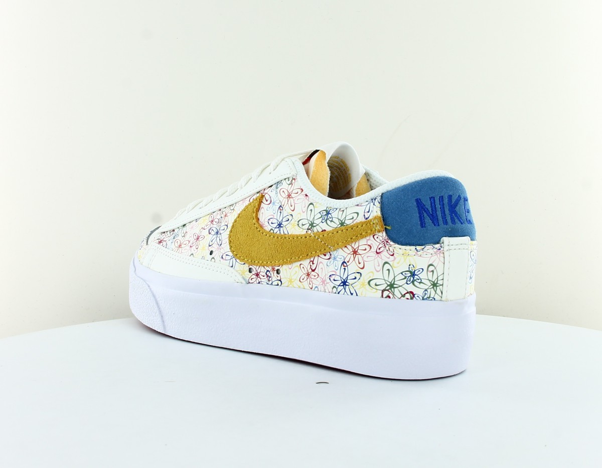 Nike Blazer low platform blanc jaune floral multicolor