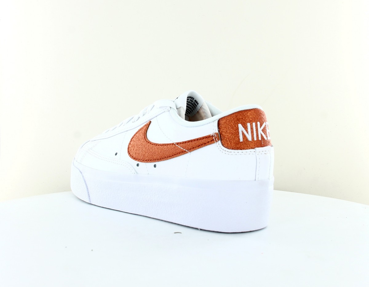 Nike Blazer low platform blanc orange craquelé