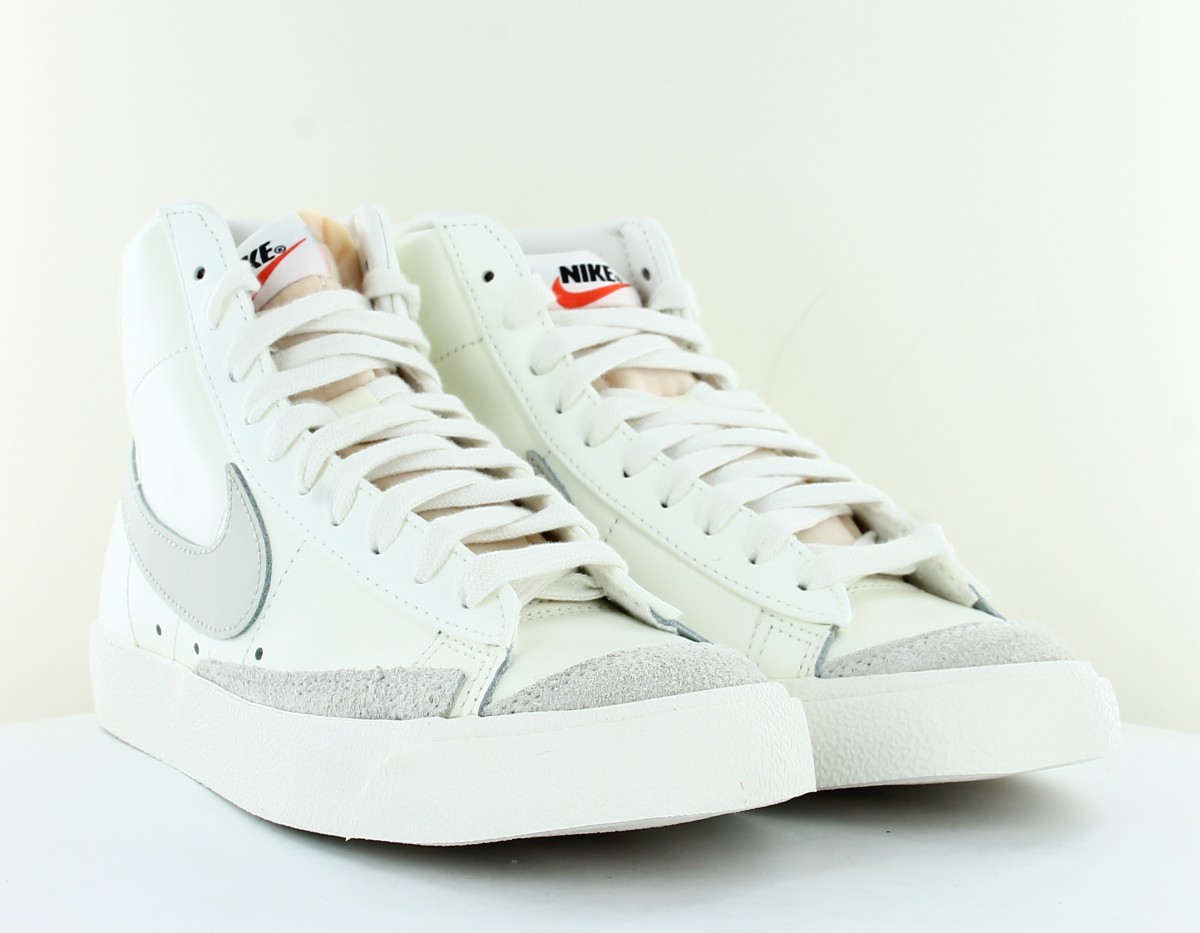 Nike Blazer mid '77 beige gris
