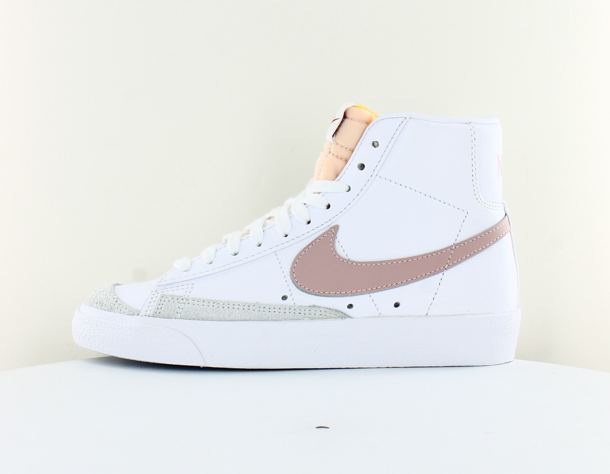 Nike Blazer mid '77 blanc rose