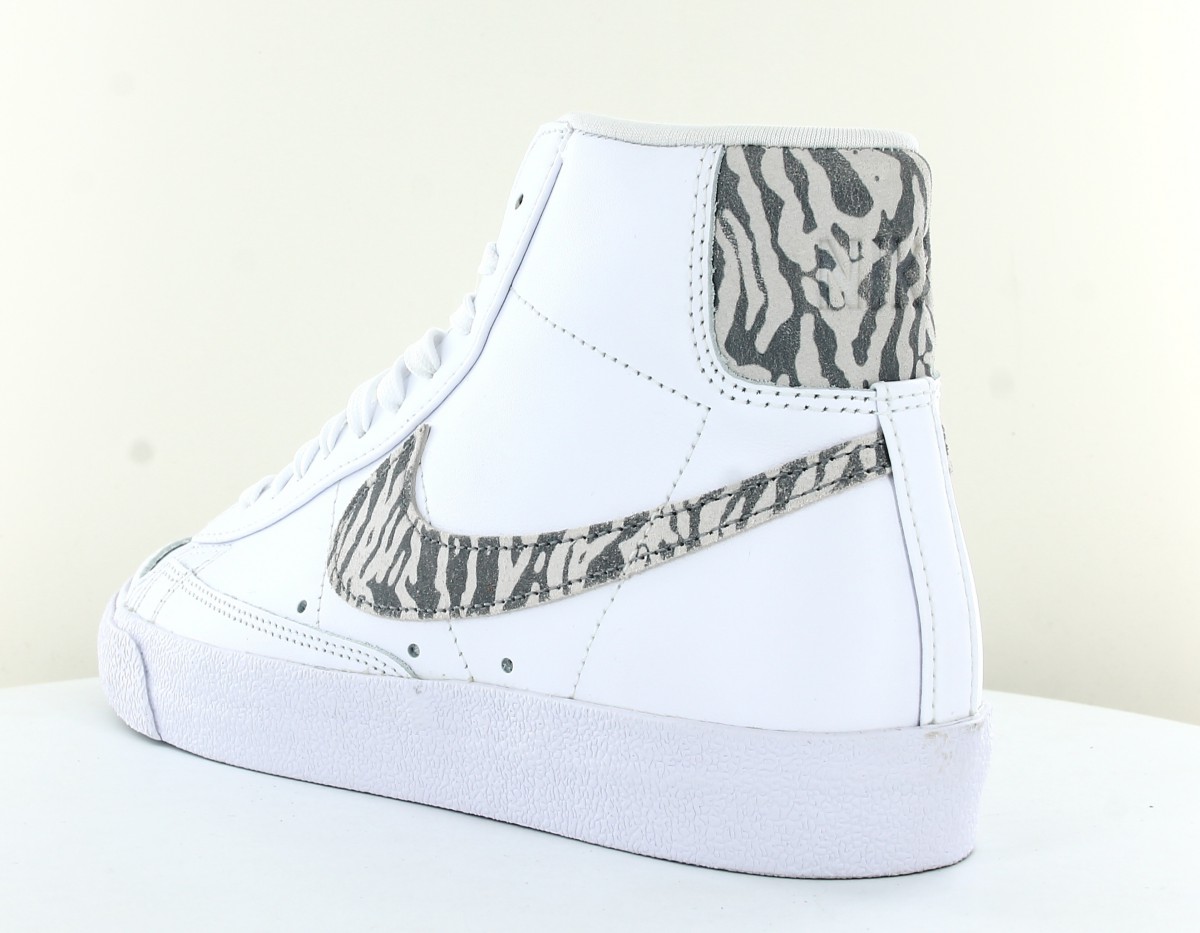 Nike Blazer mid 77 se blanc zebre