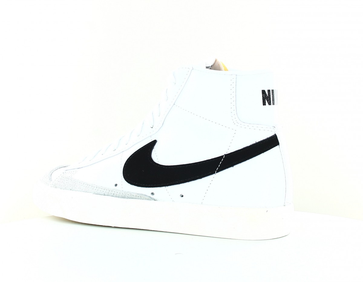 Nike Blazer mid 77 vintage blanc noir 