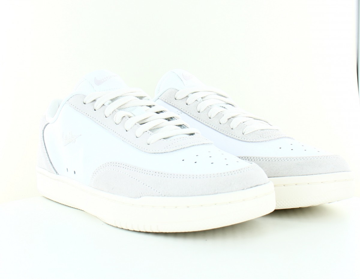 Nike Court vintage premium blanc beige