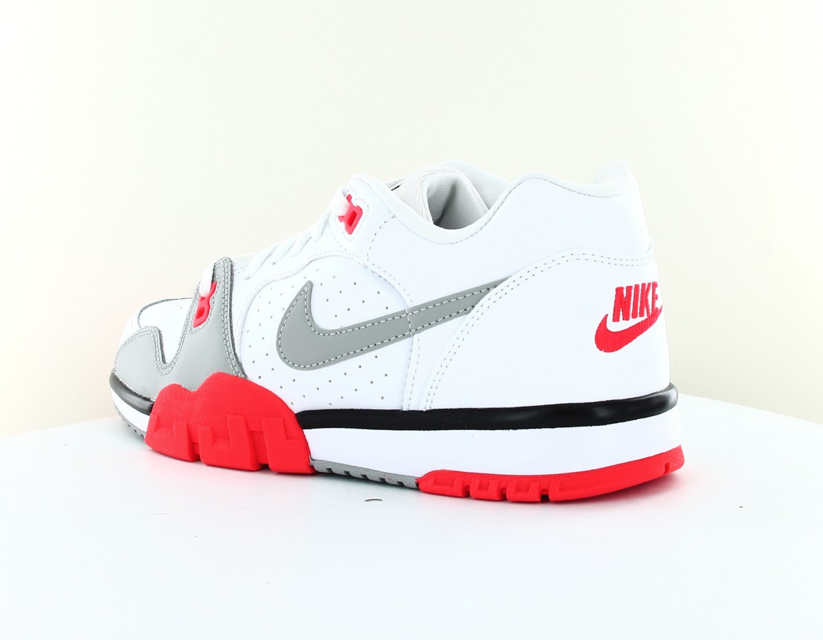 Nike Cross trainer low blanc gris infrared