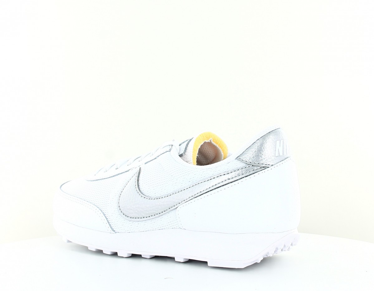 Nike Daybreak blanc argent