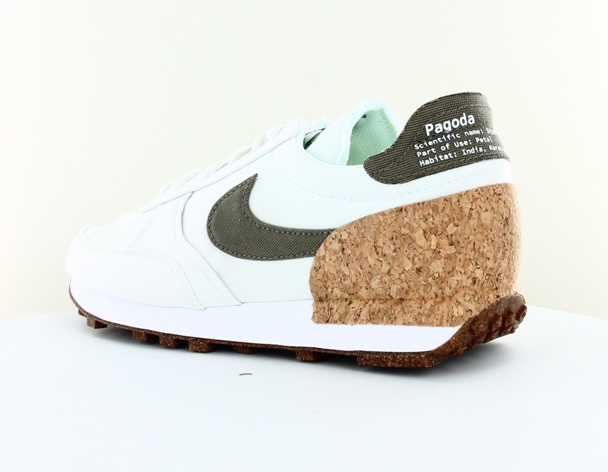 Nike Daybreak type recycled blanc gris liège